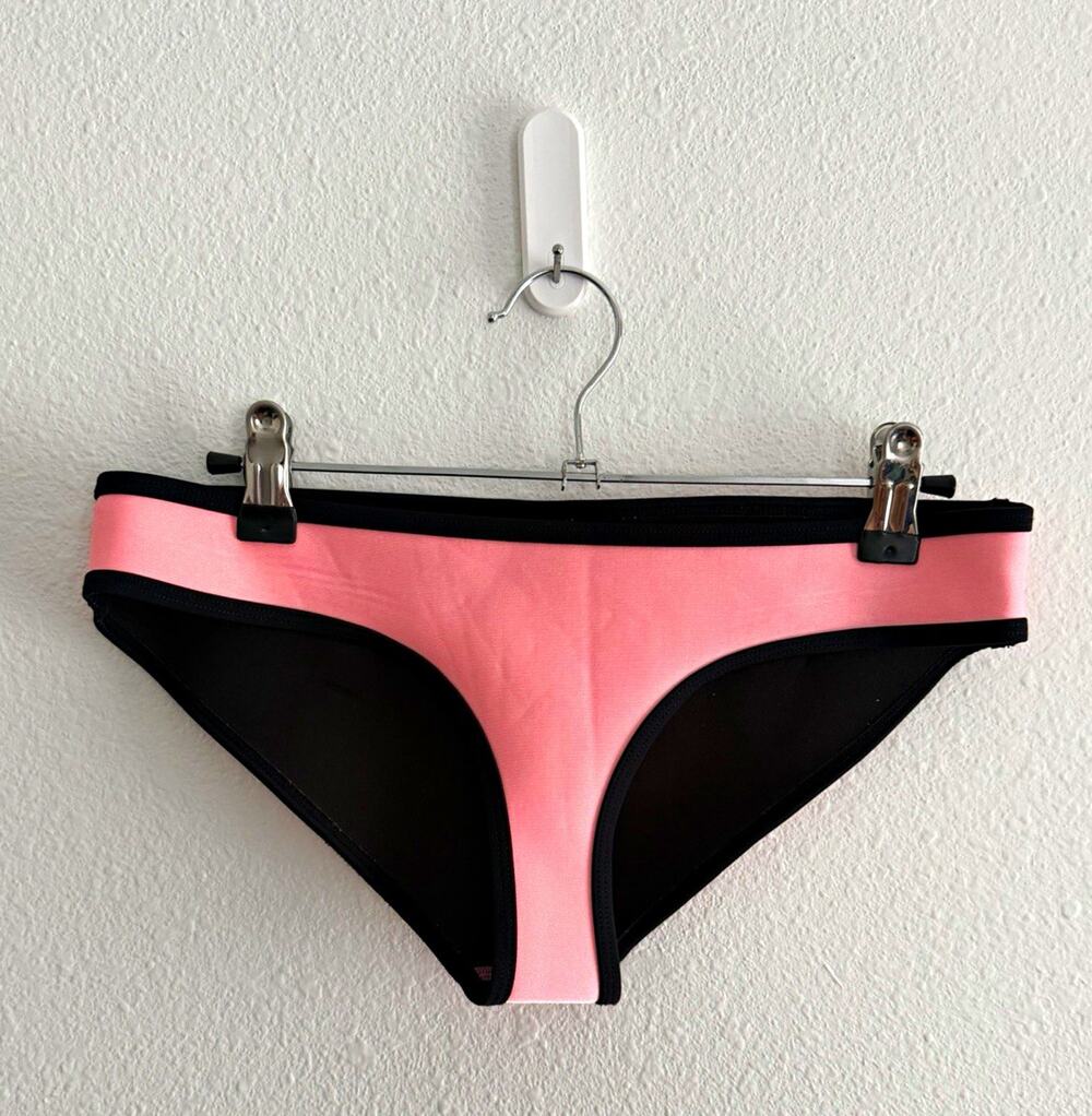 Triangl Colorblock Neoprene Bikini Bottom Women’s Size S Pink/Black Lined